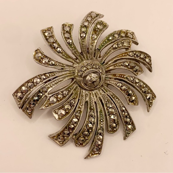 800 silver and marcasite vintage abstract swirled flower brooch pin - Picture 13 of 13